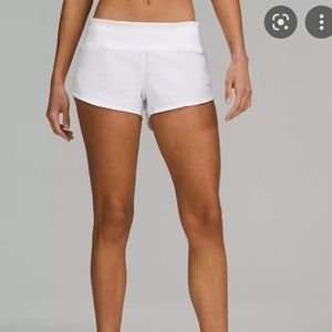 Lululemon White Speed Up 2.5" Shorts size 2